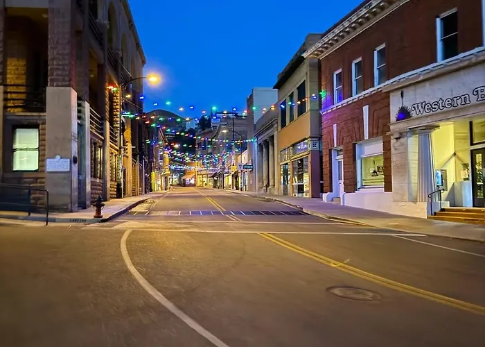 The Signature With 2 King Beds * Bisbee